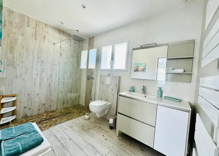 Beautiful With Amazing Private Pool Villa Le Château-dʼOléron