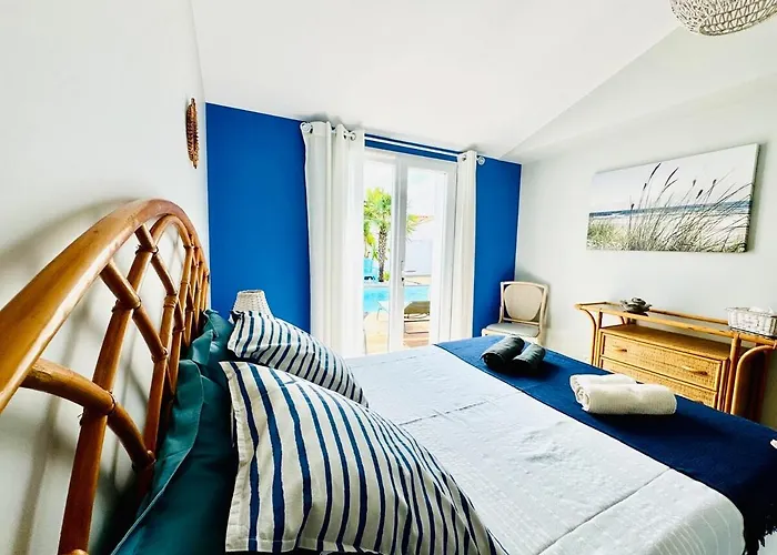 Beautiful With Amazing Private Pool * Le Château-dʼOléron